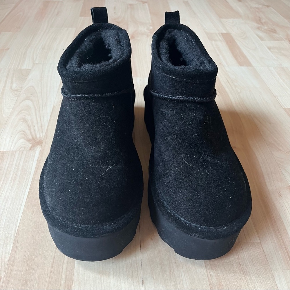 Bearpaw Black Platform Mini Boots Women’s US 9 Suede Cozy Ankle Boot